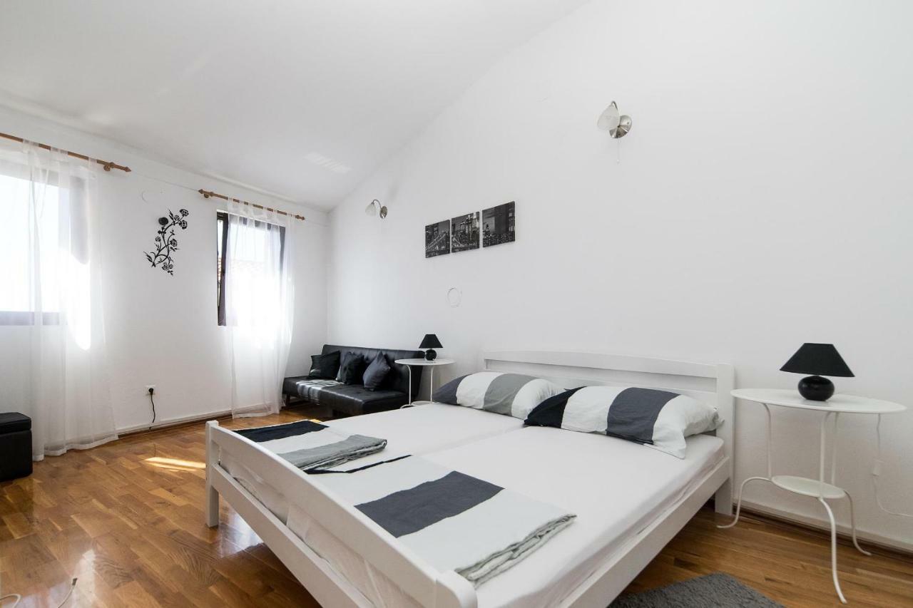 Apartmani Kristina تْسْغيكفانِتْسا المظهر الخارجي الصورة